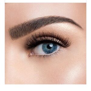 Velour mink lashes in “Lash in the city”